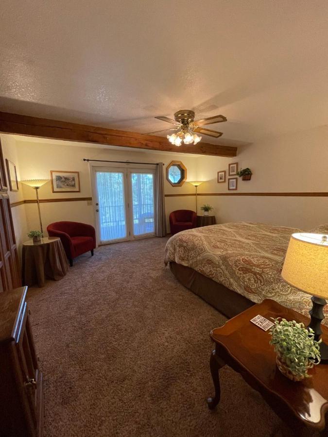 Berkshire Inn Гроувланд Екстериор снимка