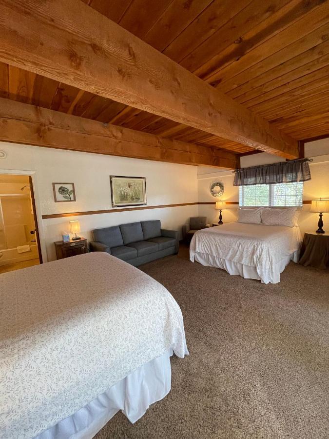 Berkshire Inn Гроувланд Екстериор снимка