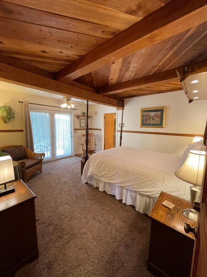 Berkshire Inn Гроувланд Екстериор снимка