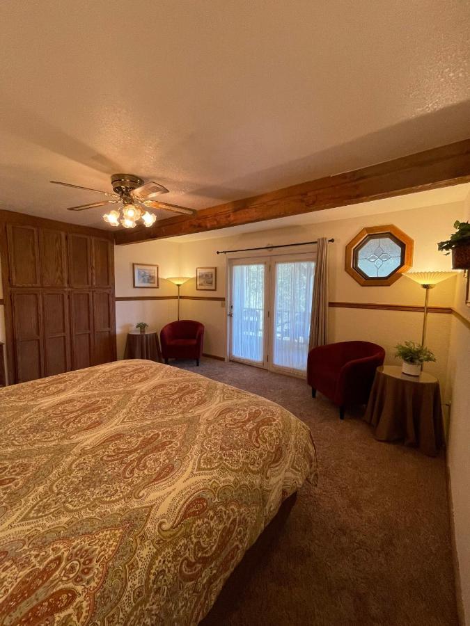 Berkshire Inn Гроувланд Екстериор снимка
